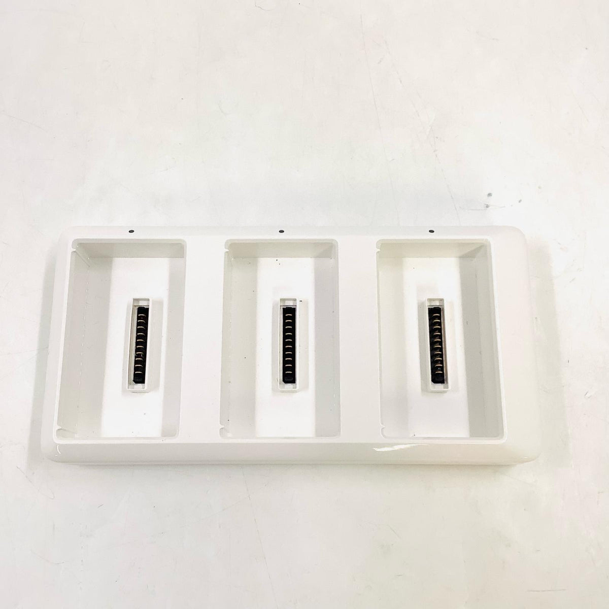 【全額返金保証】【最速発送】DJI Phantom 4 Intelligent Flight Battery Charging Hub MODEL: P4CH 美品 動作確認済
