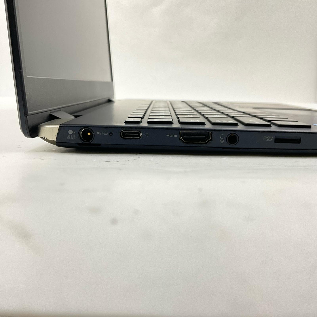 【最速発送】dynabook G83/M intel(R)Core(TM)i5-8250U CPU @ 1.60GHz 16GB M.2 SSD 256GB 98.4%【難有】