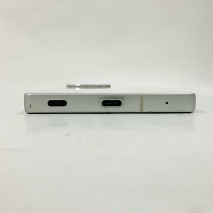 【全額返金保証】【最速発送】SHARP AQUOS R9 256GB ホワイト docomo SIMフリー SH-51E 白ロム 動作確認済