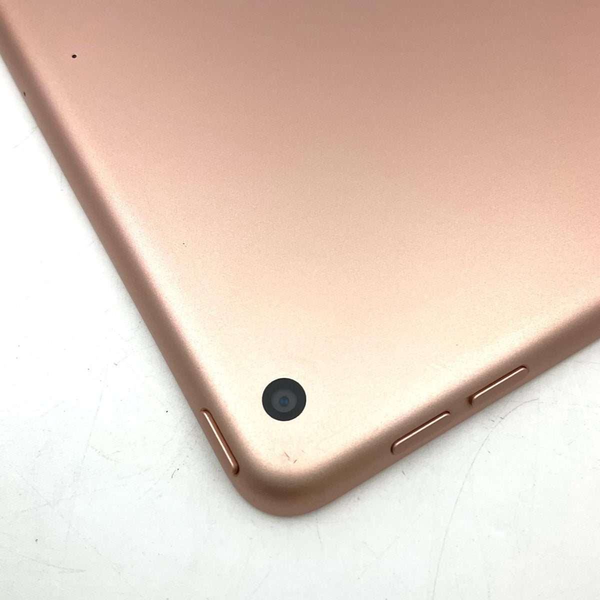 【全額返金保証】【最速発送】Apple iPad iPad 10.2インチ 第8世代 32GB ゴールド Wi-Fi 動作確認済