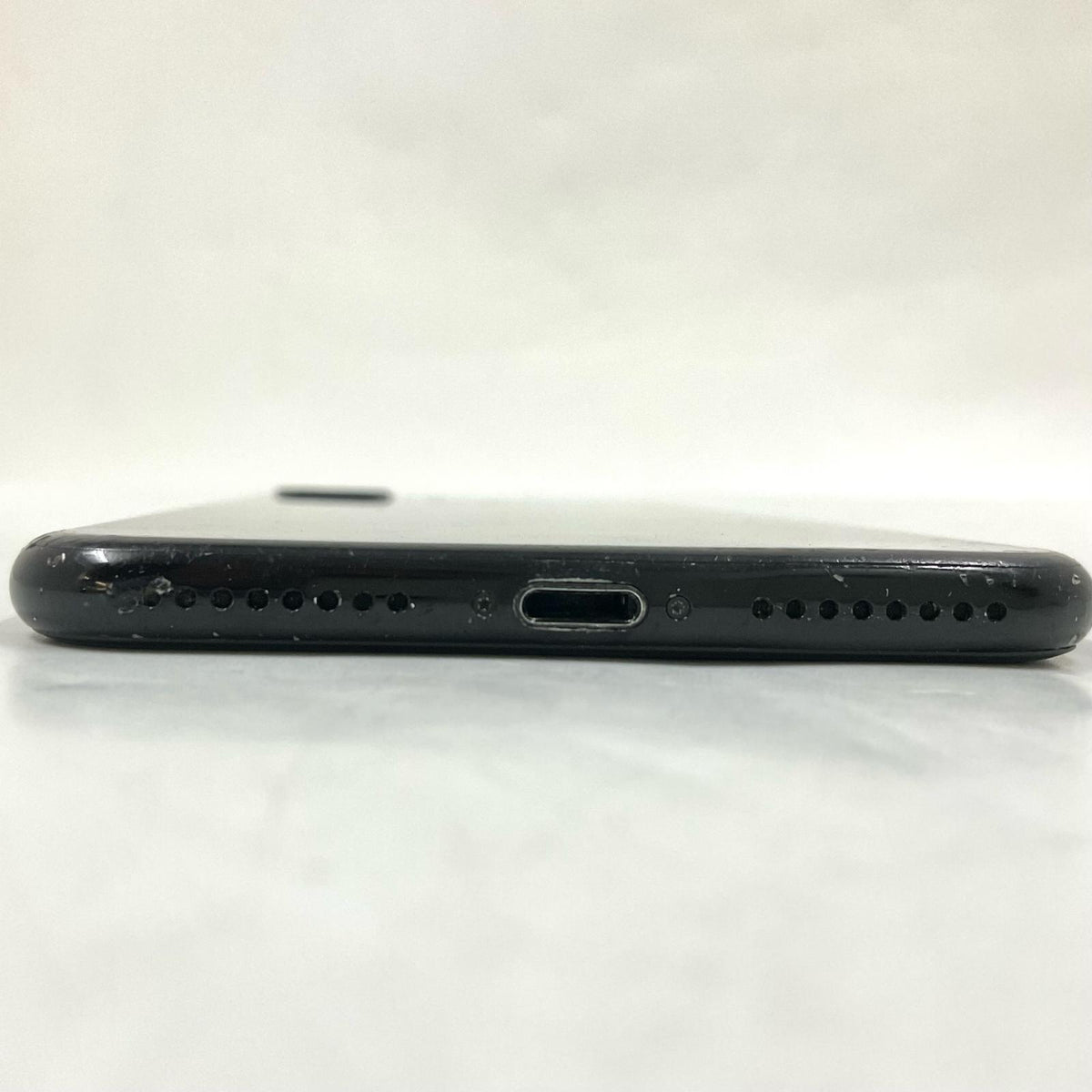 【最速発送】Apple iPhone iPhone 7 Plus 128GB au 白ロム【難有】 69%