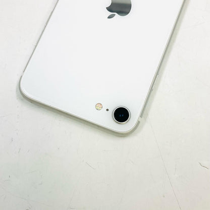 【全額返金保証】【最速発送】Apple iPhone iPhone SE（第2世代） 64GB スターライト docomo SIMフリー 白ロム 動作確認済 74%