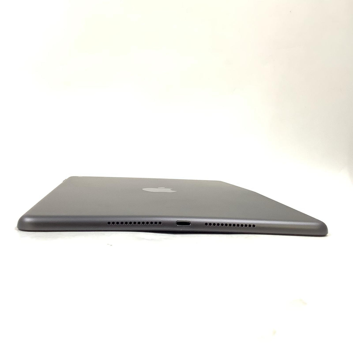 【全額返金保証】【最速発送】Apple iPad iPad 10.2インチ 第7世代 32GB スペースグレイ WiFi+Cellular Softbank 白ロム 動作確認済