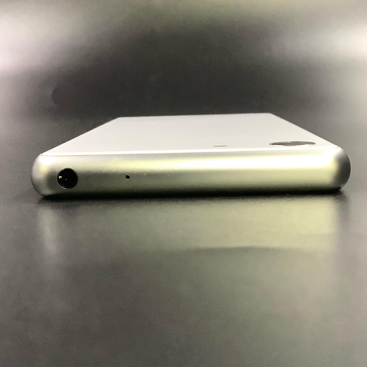 【全額返金保証】【最速発送】Sony Xperia Ace 64GB ホワイト docomo SO-02L 白ロム 動作確認済