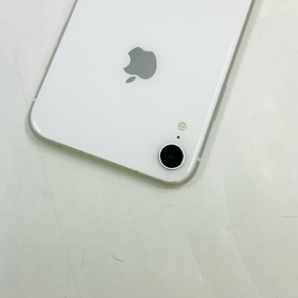 【全額返金保証】【最速発送】Apple iPhone iPhone XR 64GB ホワイト au SIMフリー 白ロム 動作確認済 78%