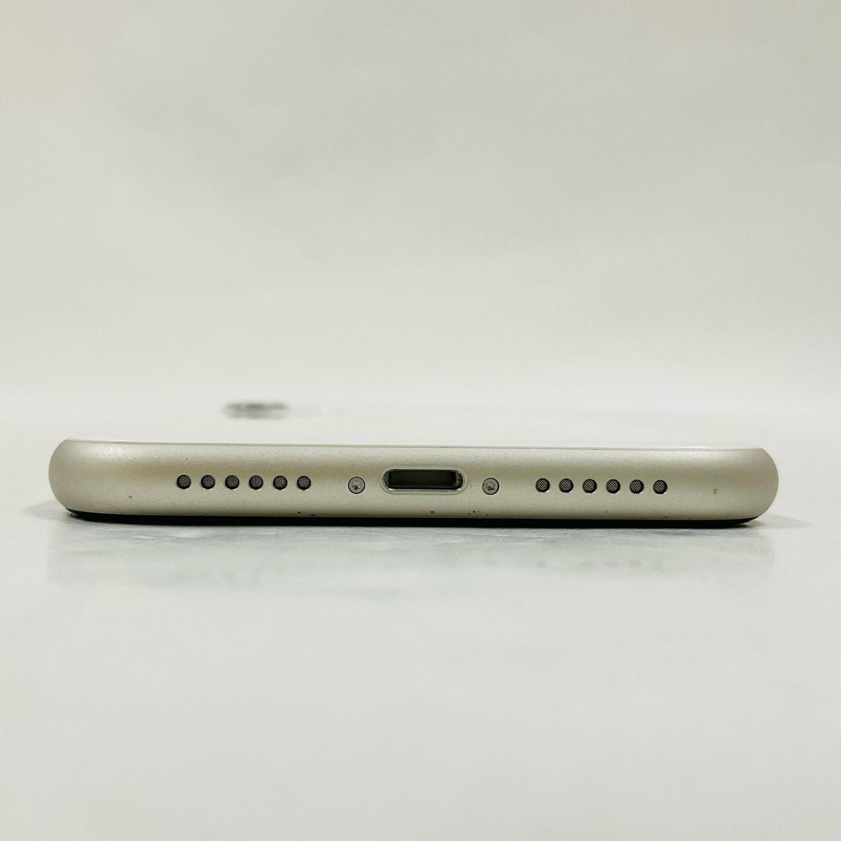 【全額返金保証】【最速発送】Apple iPhone iPhone 11 128GB ホワイト au SIMフリー 白ロム 超美品 動作確認済 100%