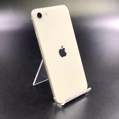 【全額返金保証】【最速発送】Apple iPhone iPhone SE（第3世代） 64GB スターライト docomo SIMフリー 白ロム 動作確認済 82%
