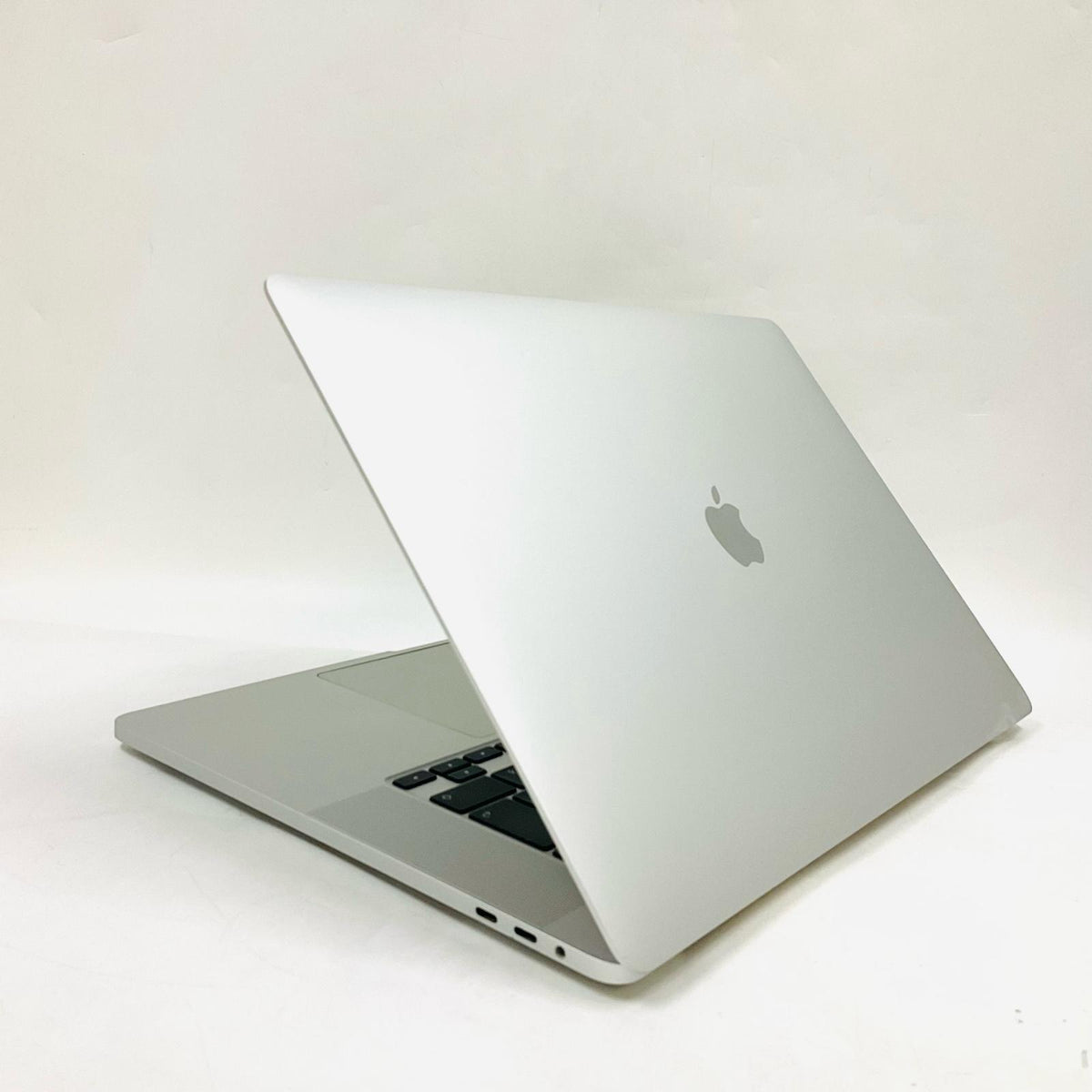 【全額返金保証】【最速発送】Apple MacBook Pro 16インチ 2019 2.3 GHz 8コア Intel core i9 32GB 1TB シルバー 美品 動作確認済