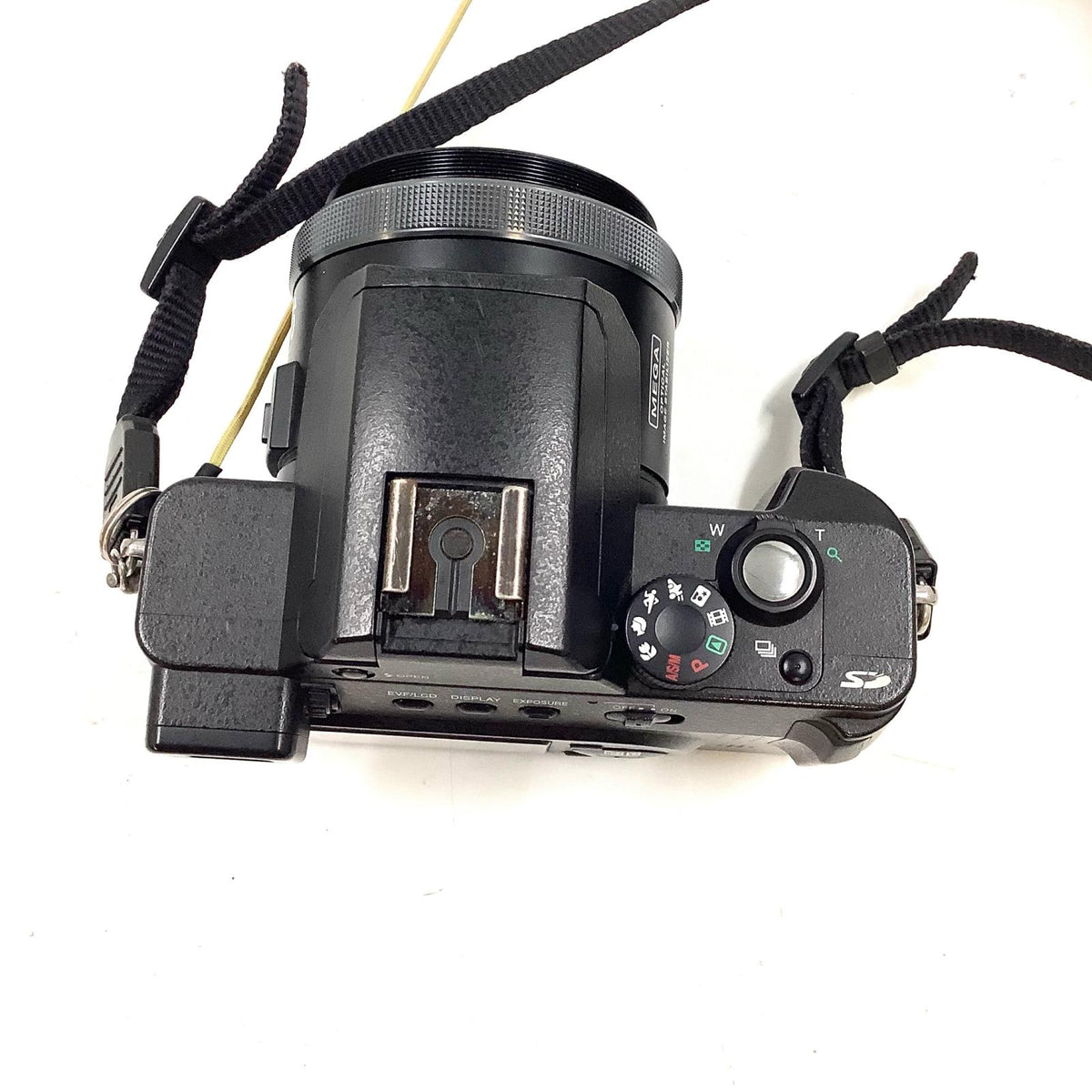 【最速発送】Panasonic コンパクトデジタルカメラ LUMIX DMC-FZ10 [ブラック]【難有】