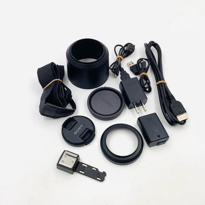 【全額返金保証】【最速発送】 デジタル一眼 α6400 ILCE-6400Y ダブルズームキット シルバー 美品 動作確認済