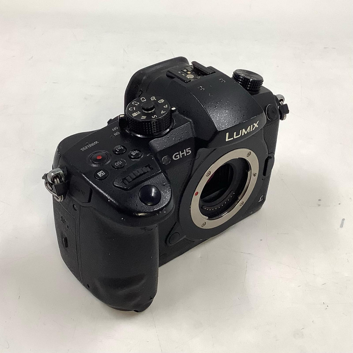 【最速発送】 デジタル一眼 LUMIX DC-GH5 ボディ【難有】