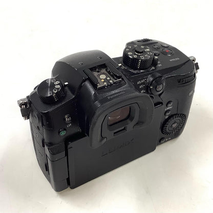 【最速発送】 デジタル一眼 LUMIX DC-GH5 ボディ【難有】