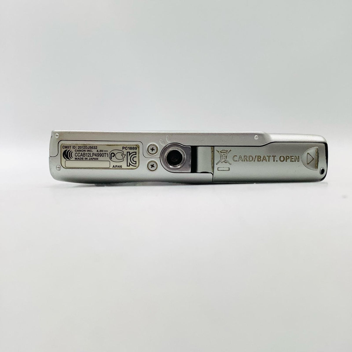【最速発送】 コンパクトデジタルカメラ IXY 110F シルバー【難有】