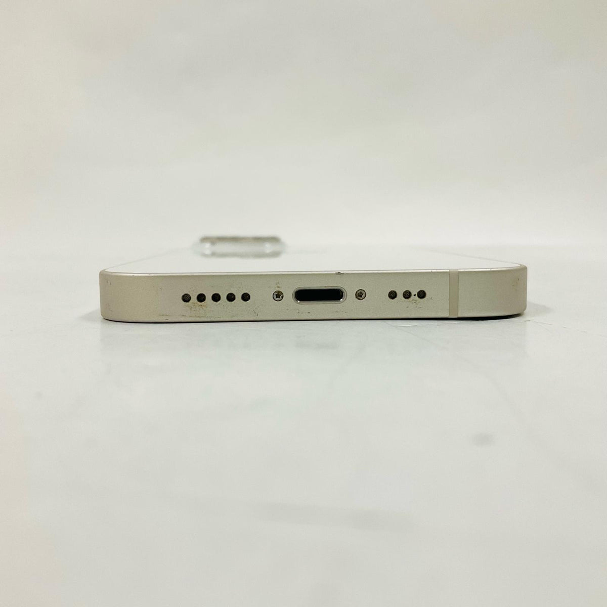 【全額返金保証】【最速発送】Apple iPhone iPhone 14 128GB スターライト docomo SIMフリー 白ロム 美品 動作確認済 86%
