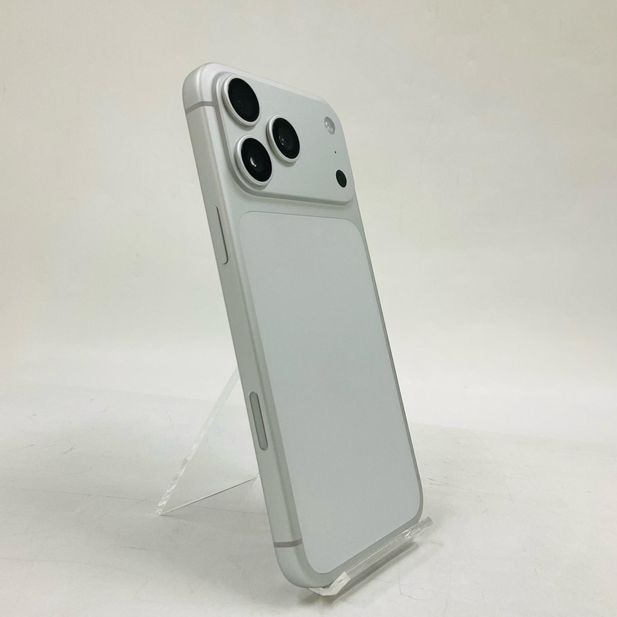 【全額返金保証】【最速発送】Apple iPhone iPhone 17 Pro Max 1TB シルバー SIMフリー 白ロム 超美品 動作確認済