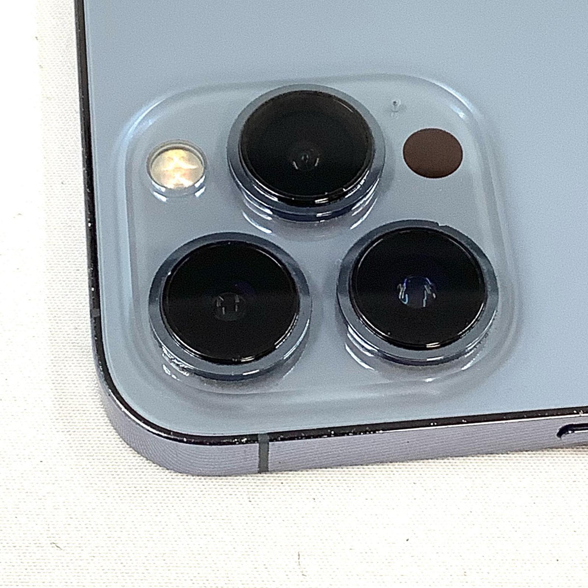 【全額返金保証】【最速発送】Apple iPhone iPhone 13 Pro 256GB シエラブルー docomo SIMフリー 白ロム 動作確認済 78%