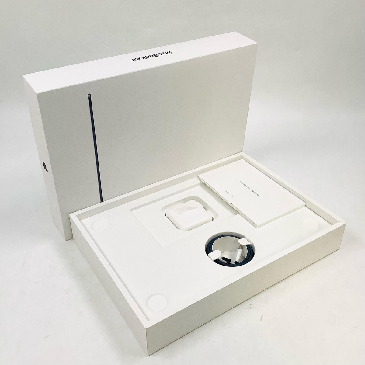【全額返金保証】【最速発送】Apple MacBook Air 13インチ 2025 Apple M4 16GB 256GB ミッドナイト 100% 超美品 動作確認済