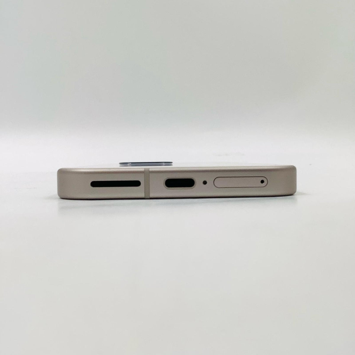 【全額返金保証】【最速発送】Google Pixel 9a 128GB Porcelain docomo SIMフリー G3Y12 白ロム 超美品 動作確認済