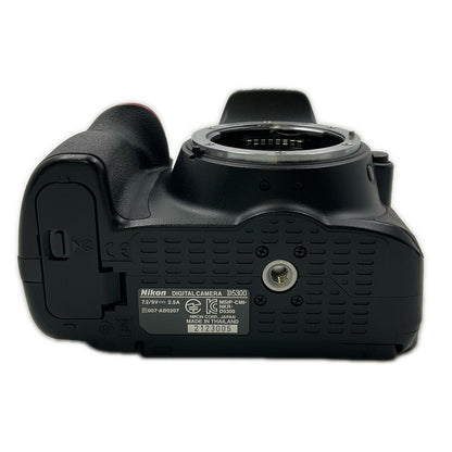 【全額返金保証】【最速発送】Nikon デジタル一眼 D5300 ボディ ブラック 美品 動作確認済