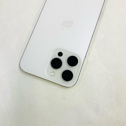 【全額返金保証】【最速発送】Apple iPhone iPhone 16 Pro Max 256GB ホワイトチタニウム au SIMフリー 白ロム 美品 動作確認済 94%