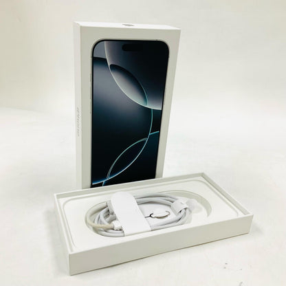 【全額返金保証】【最速発送】Apple iPhone iPhone 16 Pro Max 256GB ホワイトチタニウム au SIMフリー 白ロム 美品 動作確認済 94%