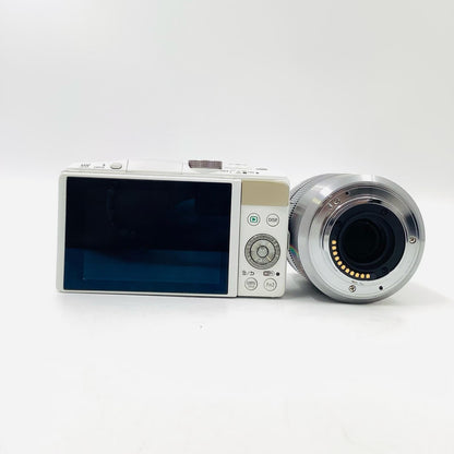 【最速発送】Panasonic デジタル一眼 LUMIX DMC-GF6W ダブルズームレンズキット ホワイト【難有】
