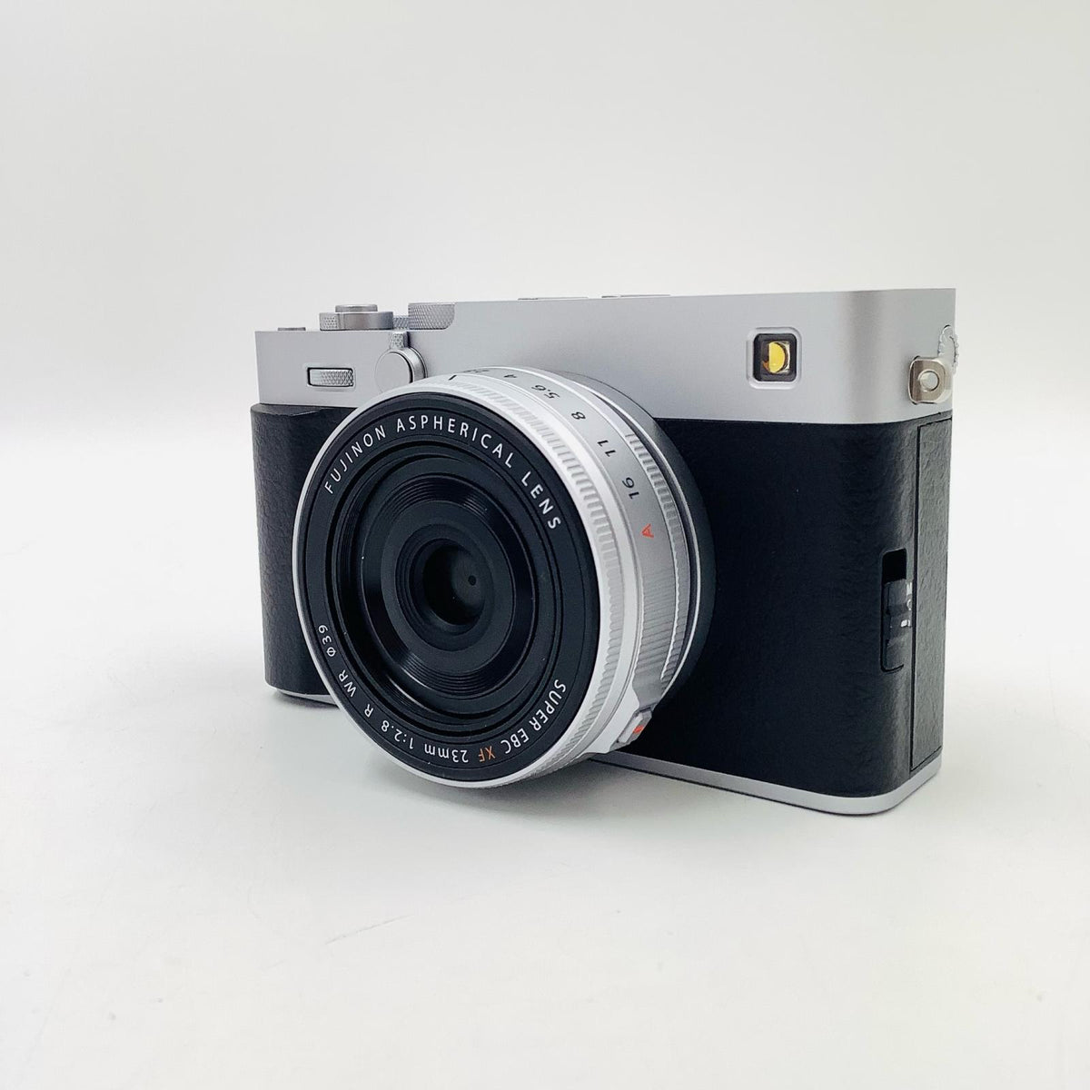 【全額返金保証】【最速発送】FUJIFILM デジタル一眼 X-E5 XF23mmレンズキット シルバー 超美品 動作確認済