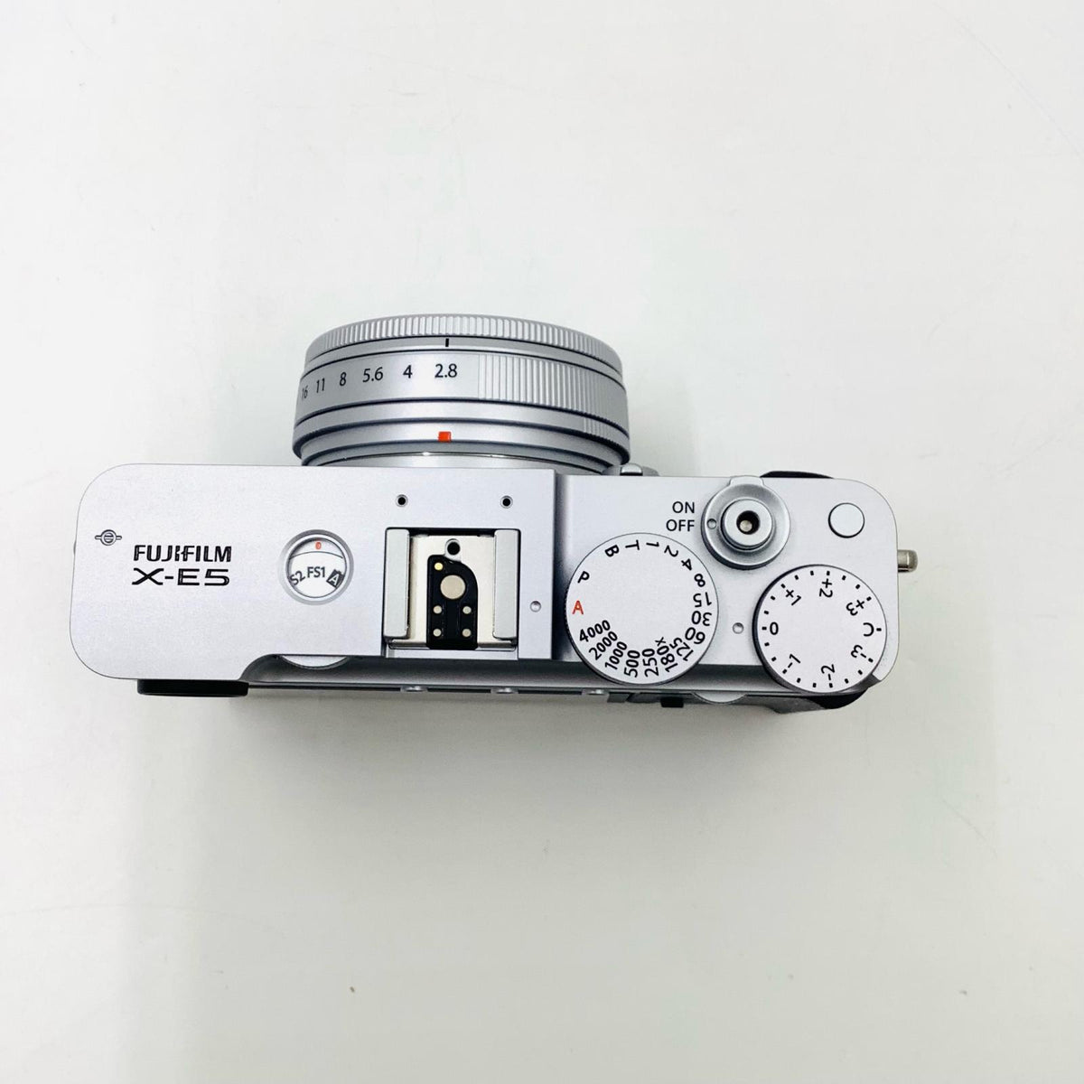 【全額返金保証】【最速発送】FUJIFILM デジタル一眼 X-E5 XF23mmレンズキット シルバー 超美品 動作確認済