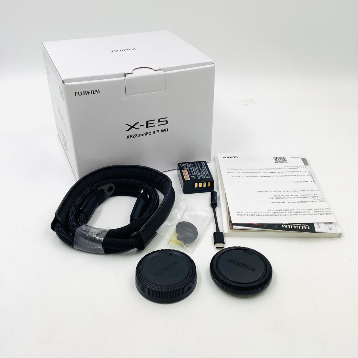 【全額返金保証】【最速発送】FUJIFILM デジタル一眼 X-E5 XF23mmレンズキット シルバー 超美品 動作確認済