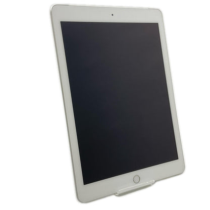 【全額返金保証】【最速発送】Apple iPad iPad 9.7インチ 第6世代 32GB シルバー WiFi+Cellular docomo 白ロム 美品 動作確認済
