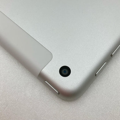 【全額返金保証】【最速発送】Apple iPad iPad 9.7インチ 第6世代 32GB シルバー WiFi+Cellular docomo 白ロム 美品 動作確認済
