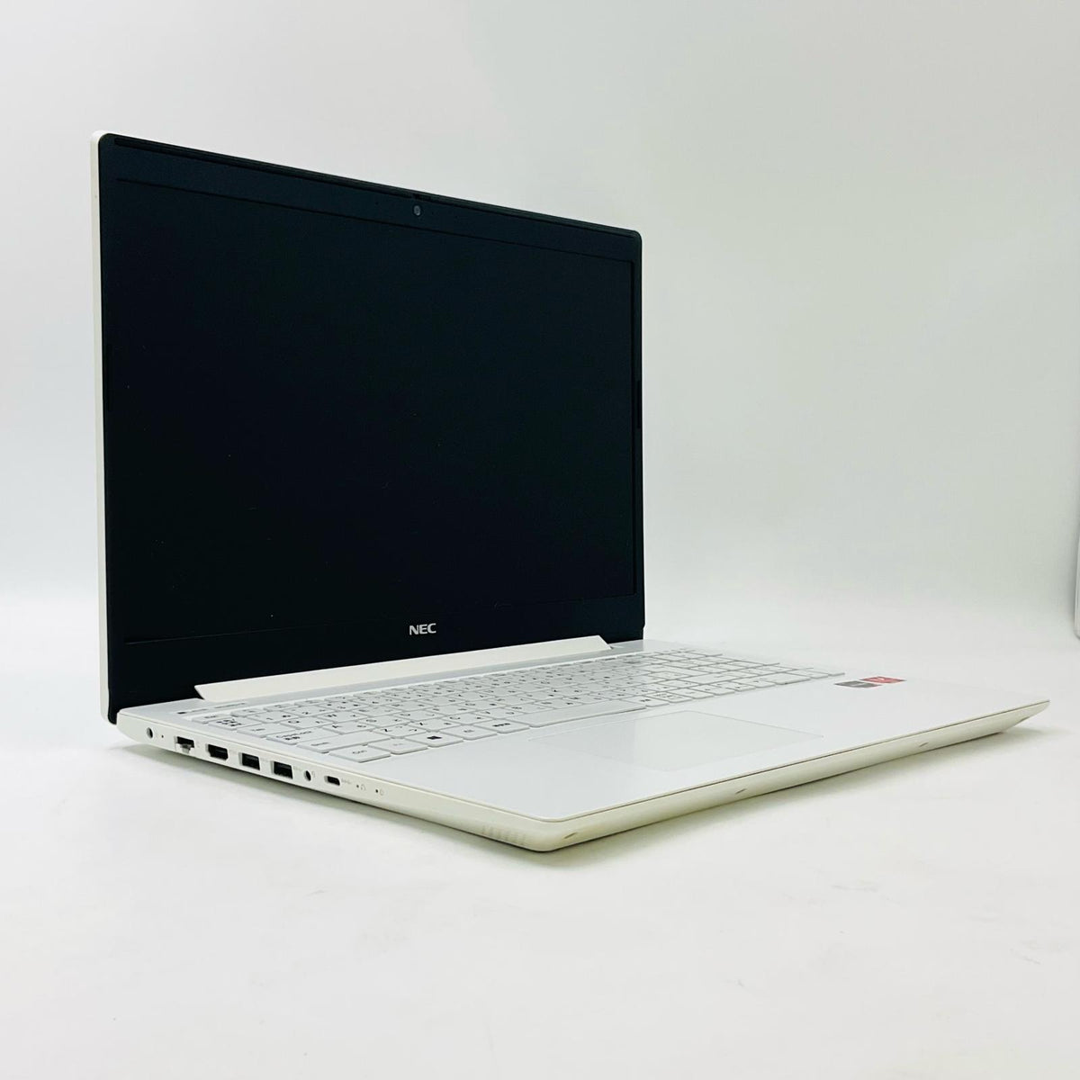 【全額返金保証】【最速発送】NEC LAVIE PC-NS300RAW AMD Ryzen 3 3200U with Radeon Vega Mobile Gfx 4GB SSD 256GB AMD Redeon(TM) Vega 3 Graphics 83.8% 美品 動作確認済