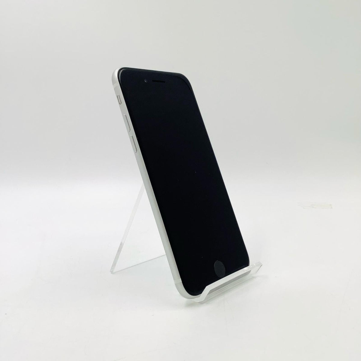 【全額返金保証】【最速発送】Apple iPhone iPhone SE（第2世代） 64GB ホワイト docomo 白ロム 美品 動作確認済 82%