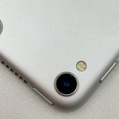 【全額返金保証】【最速発送】Apple iPad Pro 10.5インチ 256GB シルバー WiFi+Cellular docomo 白ロム 動作確認済