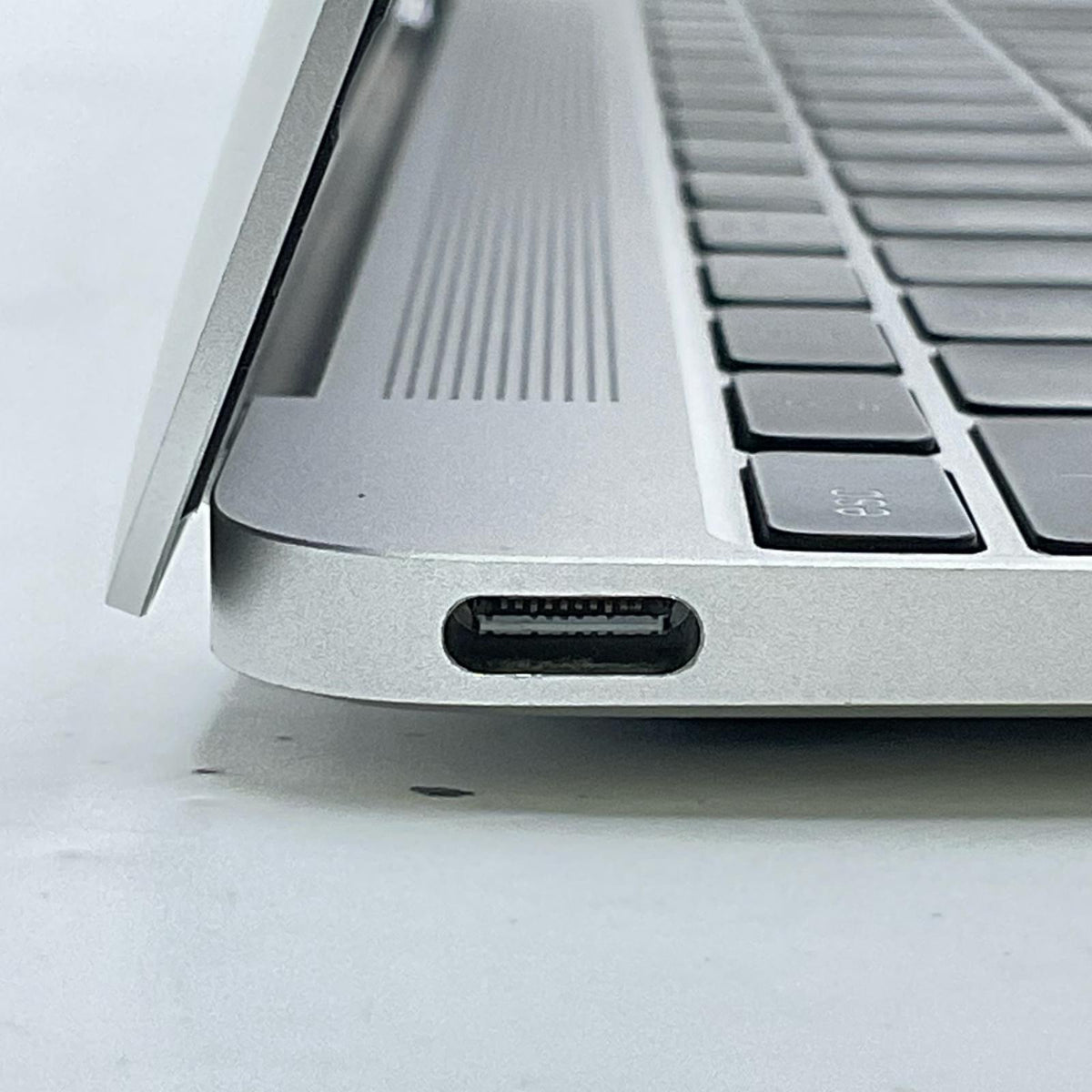 【全額返金保証】【最速発送】Apple MacBook 12インチ 2015 1.1GHz デュアルコア Intel Core M 8GB 256GB シルバー 美品 動作確認済