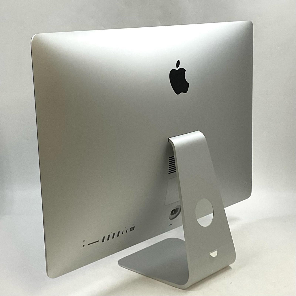 【全額返金保証】【最速発送】Apple iMac 27インチ 6コア intel core i5 16GB フュージョンドライブ 1TB シルバー 美品 動作確認済