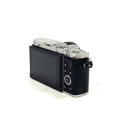 【全額返金保証】【最速発送】OLYMPUS デジタル一眼 PEN E-P7 14-42mm EZレンズキット シルバー 美品 動作確認済