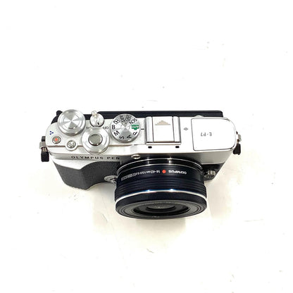 【全額返金保証】【最速発送】OLYMPUS デジタル一眼 PEN E-P7 14-42mm EZレンズキット シルバー 美品 動作確認済