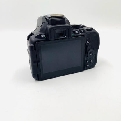 【全額返金保証】【最速発送】Nikon デジタル一眼 D5600 ボディ ブラック 美品 動作確認済