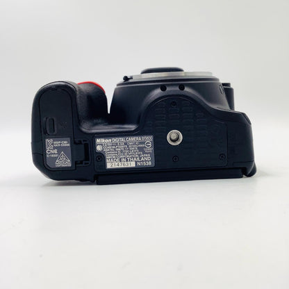 【全額返金保証】【最速発送】Nikon デジタル一眼 D5600 ボディ ブラック 美品 動作確認済