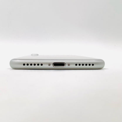 【全額返金保証】【最速発送】Apple iPhone iPhone 7 32GB シルバー au SIMフリー 白ロム 美品 動作確認済 91%