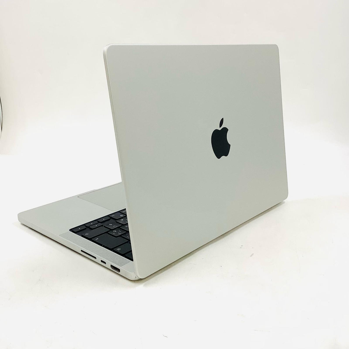 【全額返金保証】【最速発送】Apple MacBook Pro 14インチ 2021 Apple M1 Pro 16GB 512GB シルバー 86% 動作確認済
