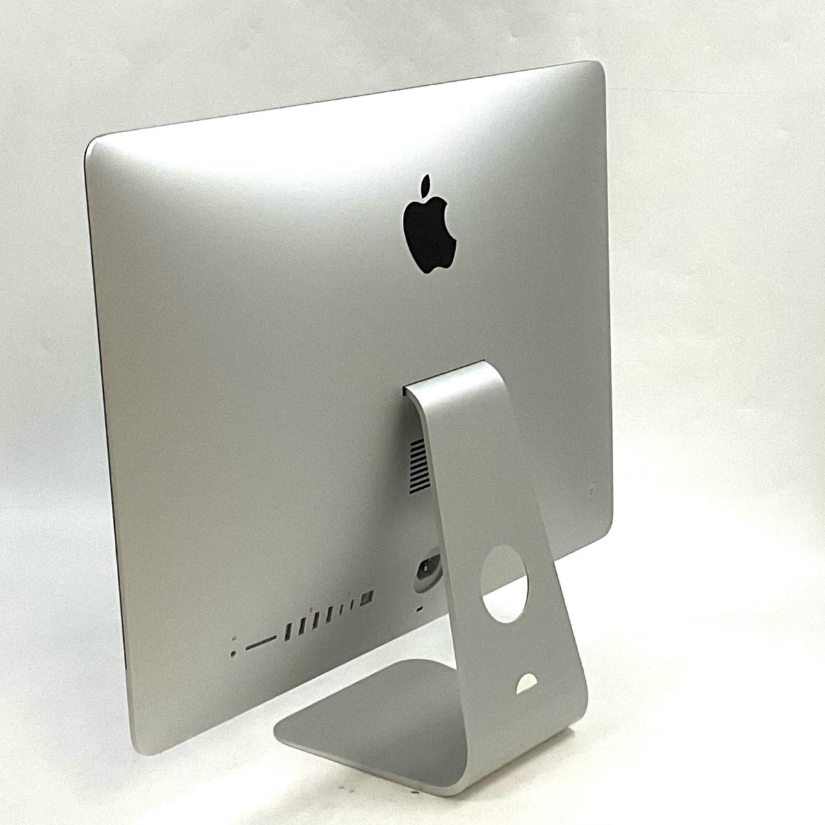 【全額返金保証】【最速発送】Apple iMac 21.5インチ クアッドコア intel core i3 8GB HDD 1TB シルバー 美品 動作確認済