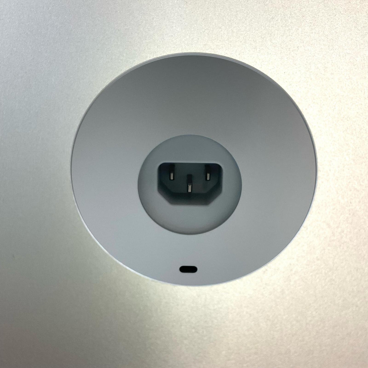 【全額返金保証】【最速発送】Apple iMac 21.5インチ クアッドコア intel core i3 8GB HDD 1TB シルバー 美品 動作確認済