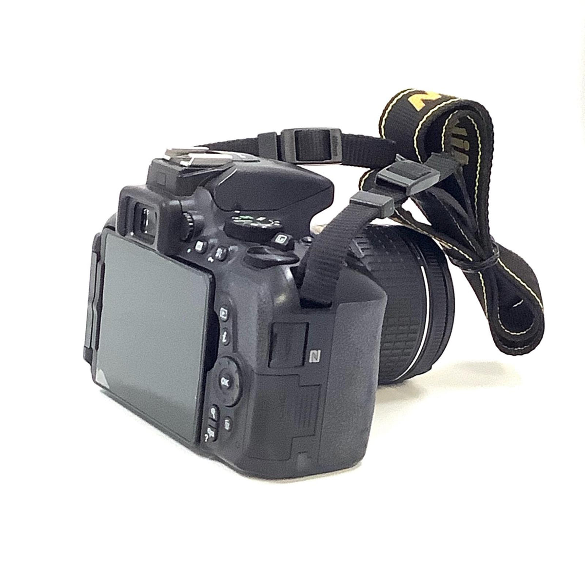 【全額返金保証】【最速発送】Nikon デジタル一眼 D5600 18-55 VR レンズキット ブラック 動作確認済