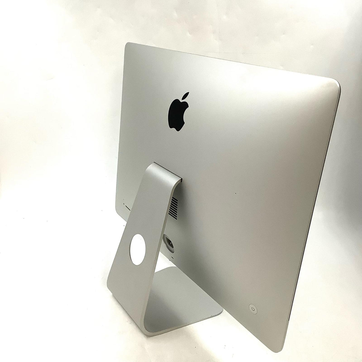 【全額返金保証】【最速発送】Apple iMac 21.5インチ 6コア intel core i5 32GB フュージョンドライブ 2TB シルバー 動作確認済
