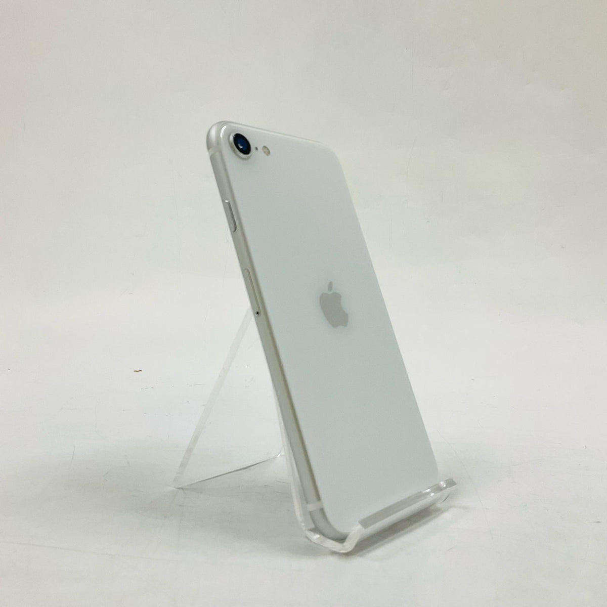 【全額返金保証】【最速発送】Apple iPhone iPhone SE（第2世代） 64GB ホワイト au 白ロム 動作確認済 79%