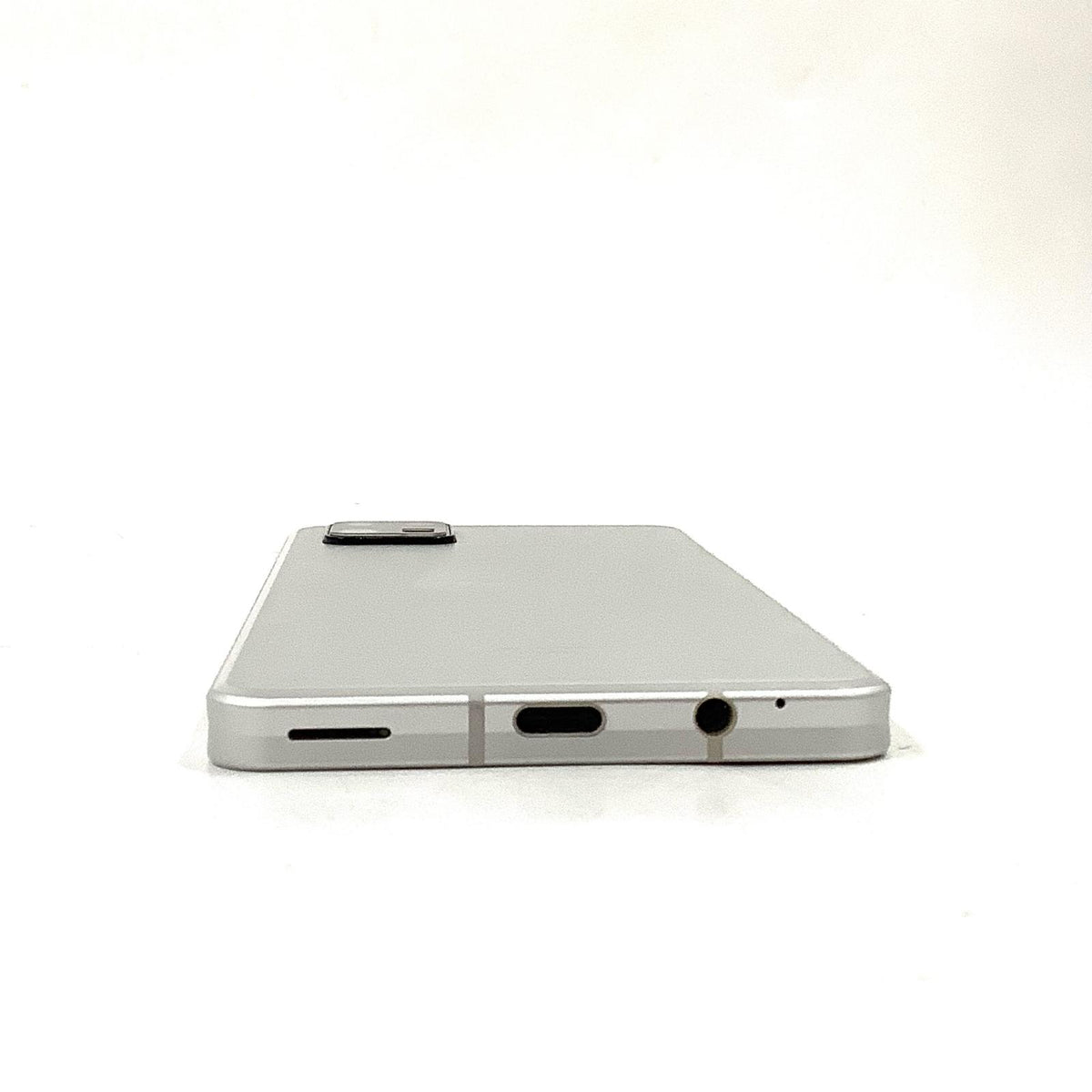 【全額返金保証】【最速発送】SHARP AQUOS sense6 64GB シルバー au SIMフリー SHG05 白ロム 動作確認済