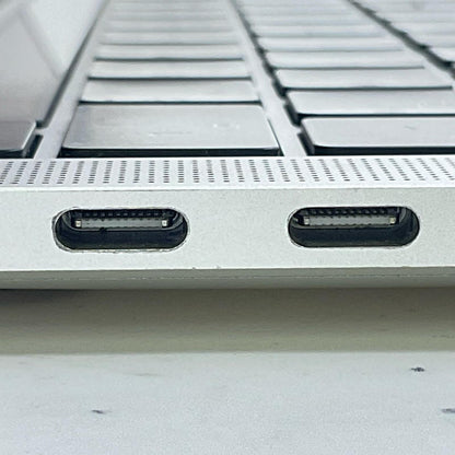 【全額返金保証】【最速発送】Apple MacBook Pro 13インチ 2022 M2 8コア 16GB 256GB シルバー 88% 動作確認済