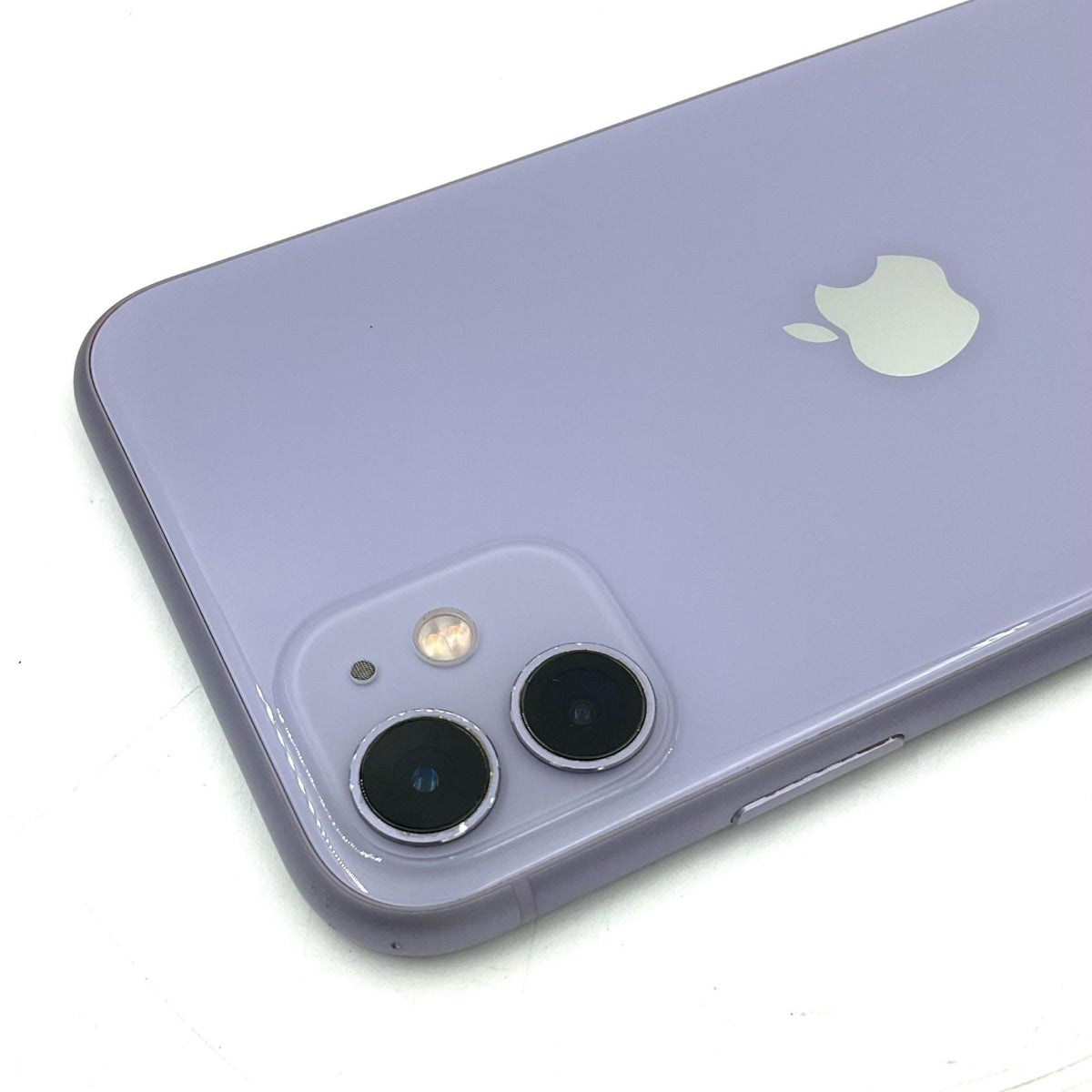 【全額返金保証】【最速発送】Apple iPhone iPhone 11 64GB パープル au 白ロム 動作確認済 73%